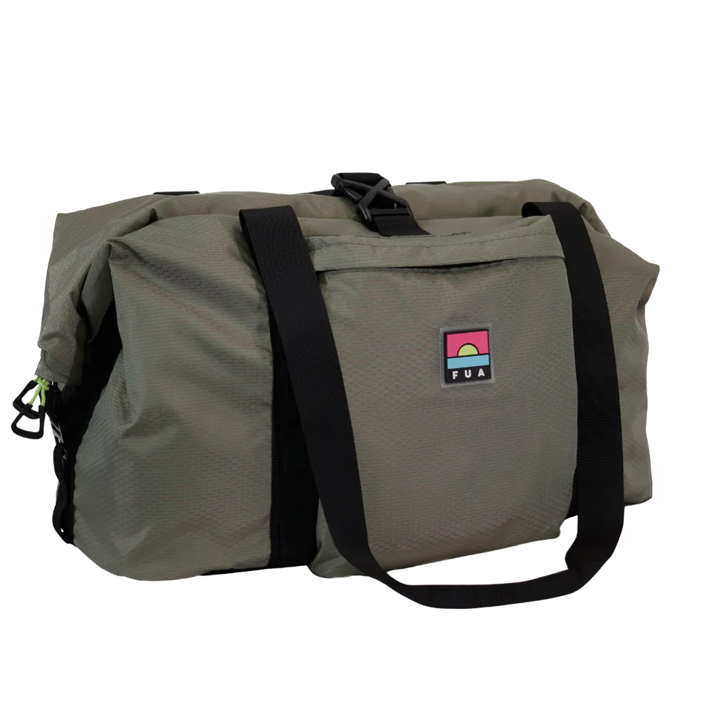 FUA BAG color oliva en modo compacto